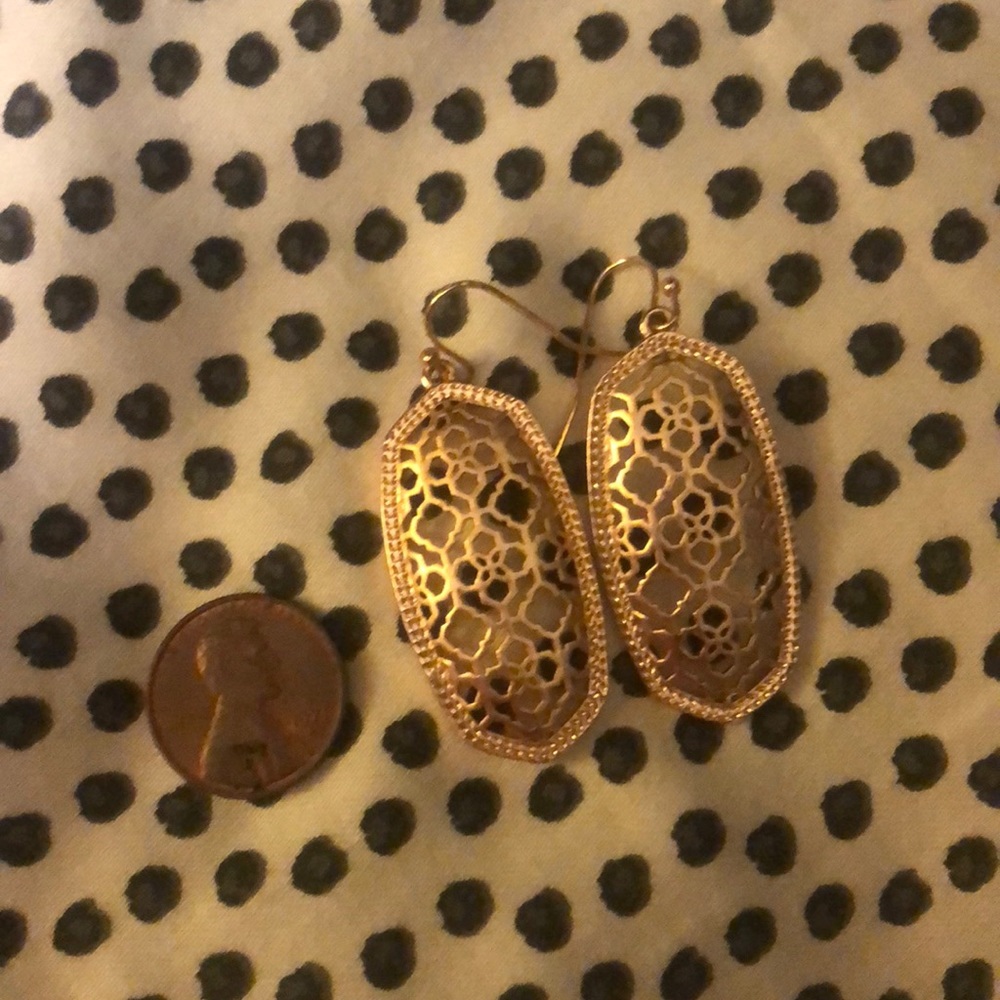 “Elle” Kendra Scott earrings.